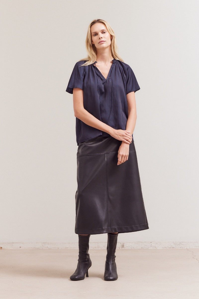 Raglan Sleeve Blouse in Midnight