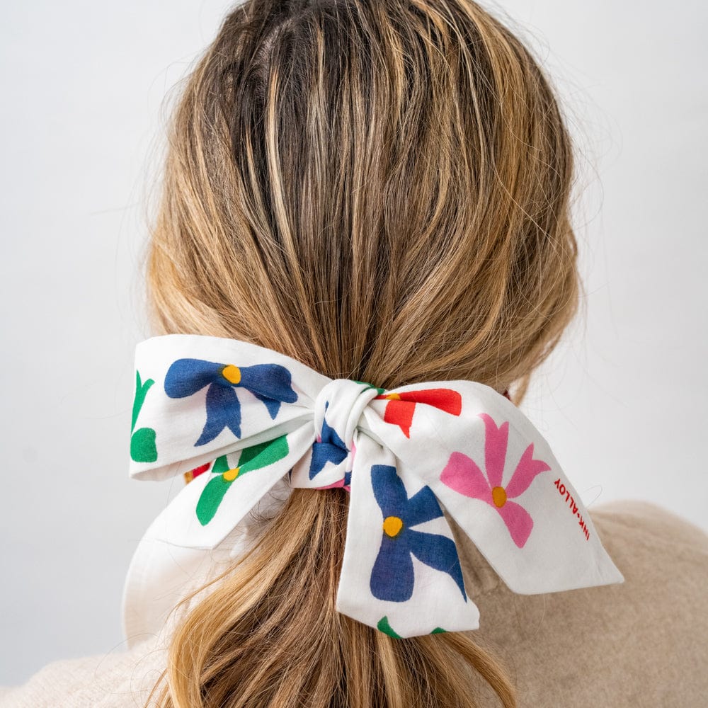 Camile Skinny Scarf in Bow Print