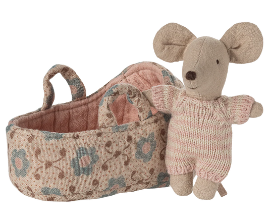 Baby Mouse in Carry Cot (Pink)