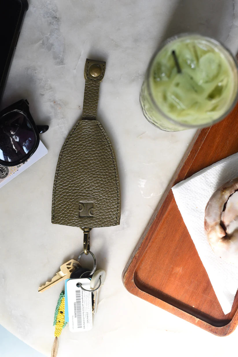 GR Key Holder in Pebbled Olive
