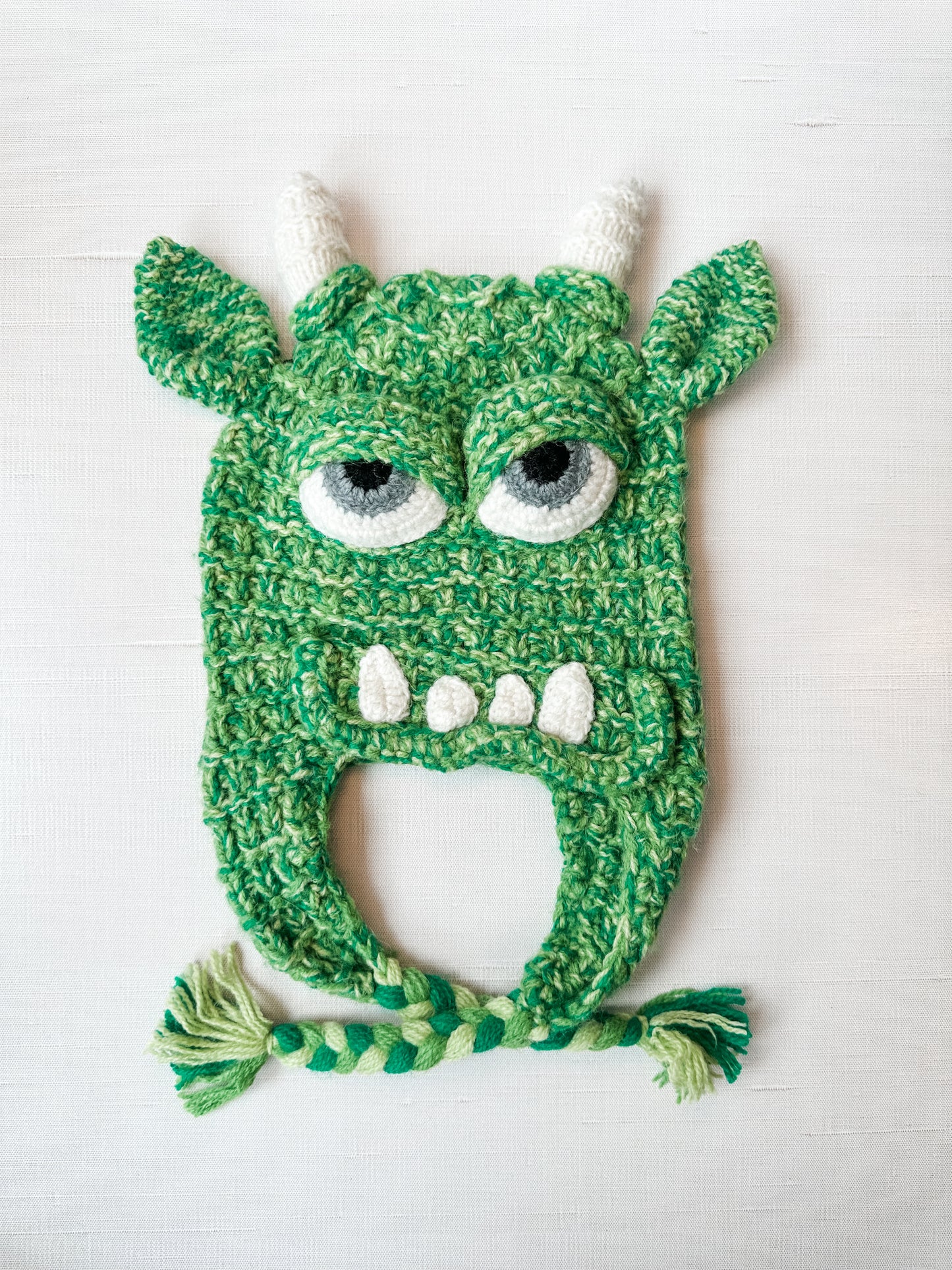 Kids Monster Hat in Ojos