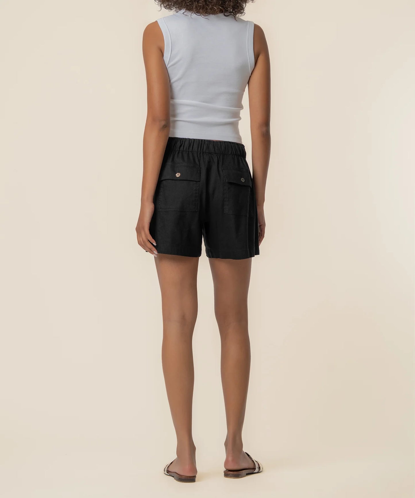 Katana Linen Shorts in Black