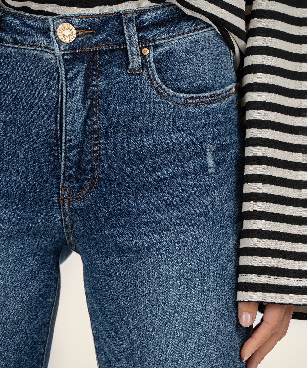 Reese High Rise Fab Ab Ankle Straight Raw Hem (Intuition)
