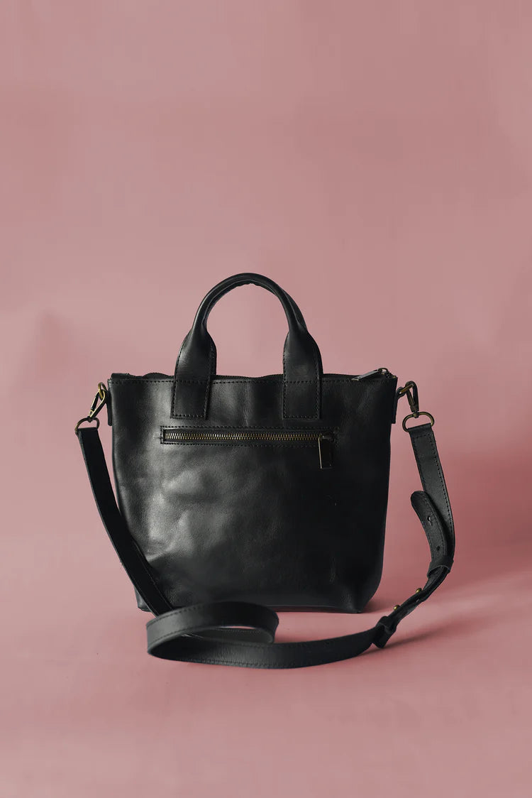 GR Medium Crossbody in Black
