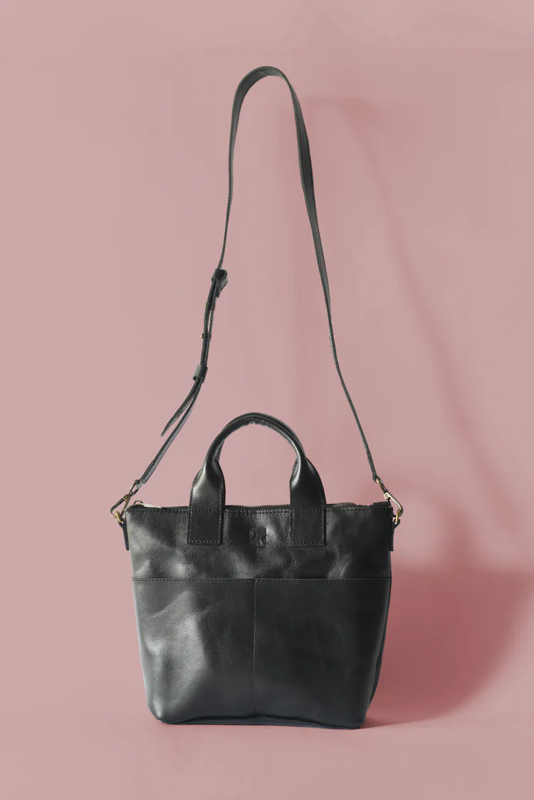 GR Medium Crossbody in Black
