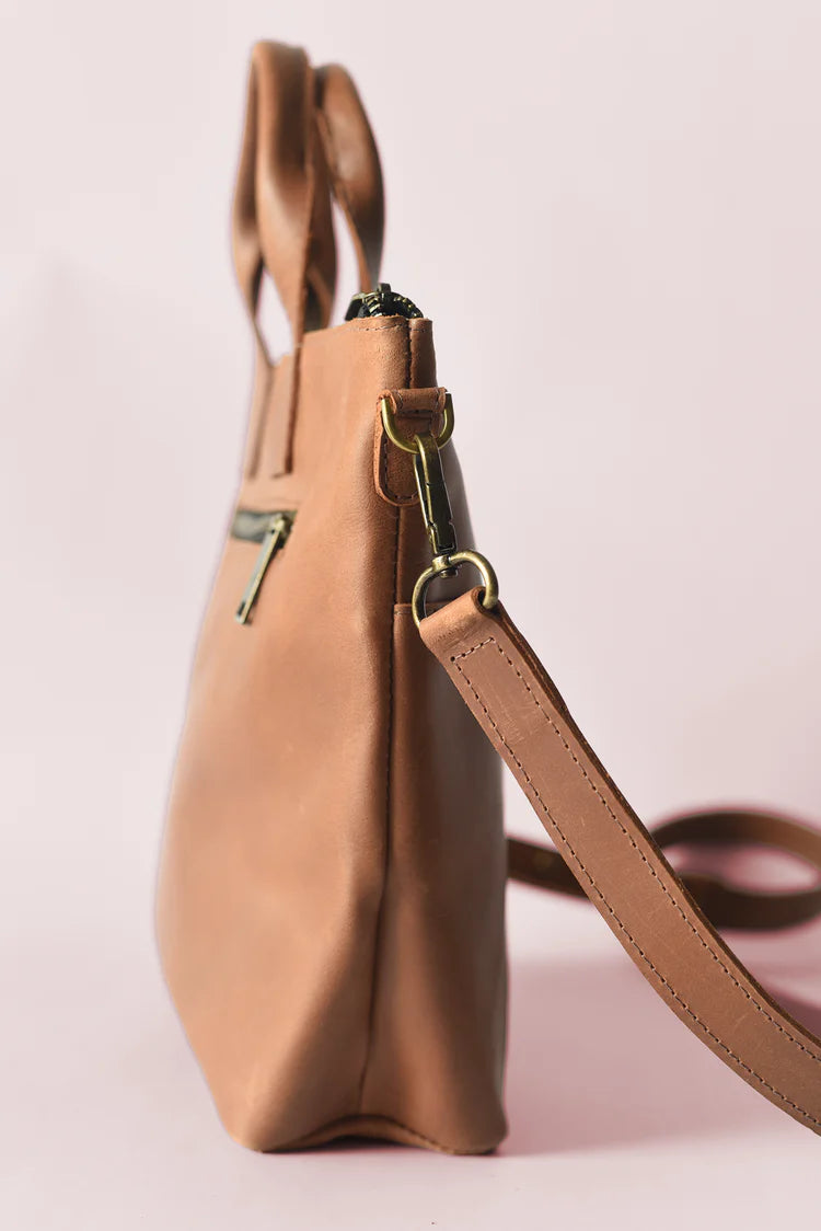 GR Medium Crossbody in Cognac