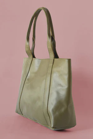 GR Medium Tote in Olive