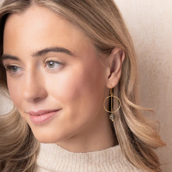 Refined Glass Drop Earrings in Smoke/Gold