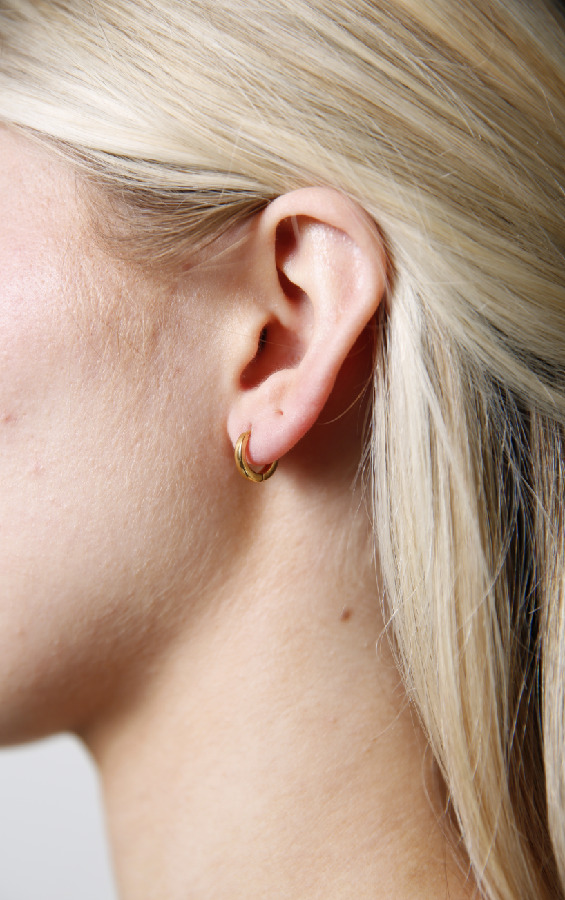 24/7 Hinge Hoops in Gold