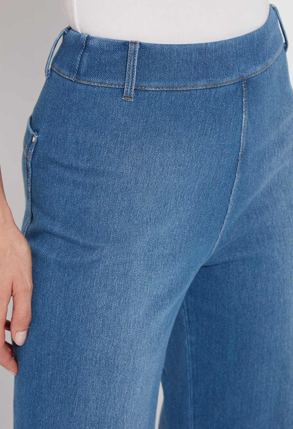 Erin Wide Leg Denim in Mid Wash