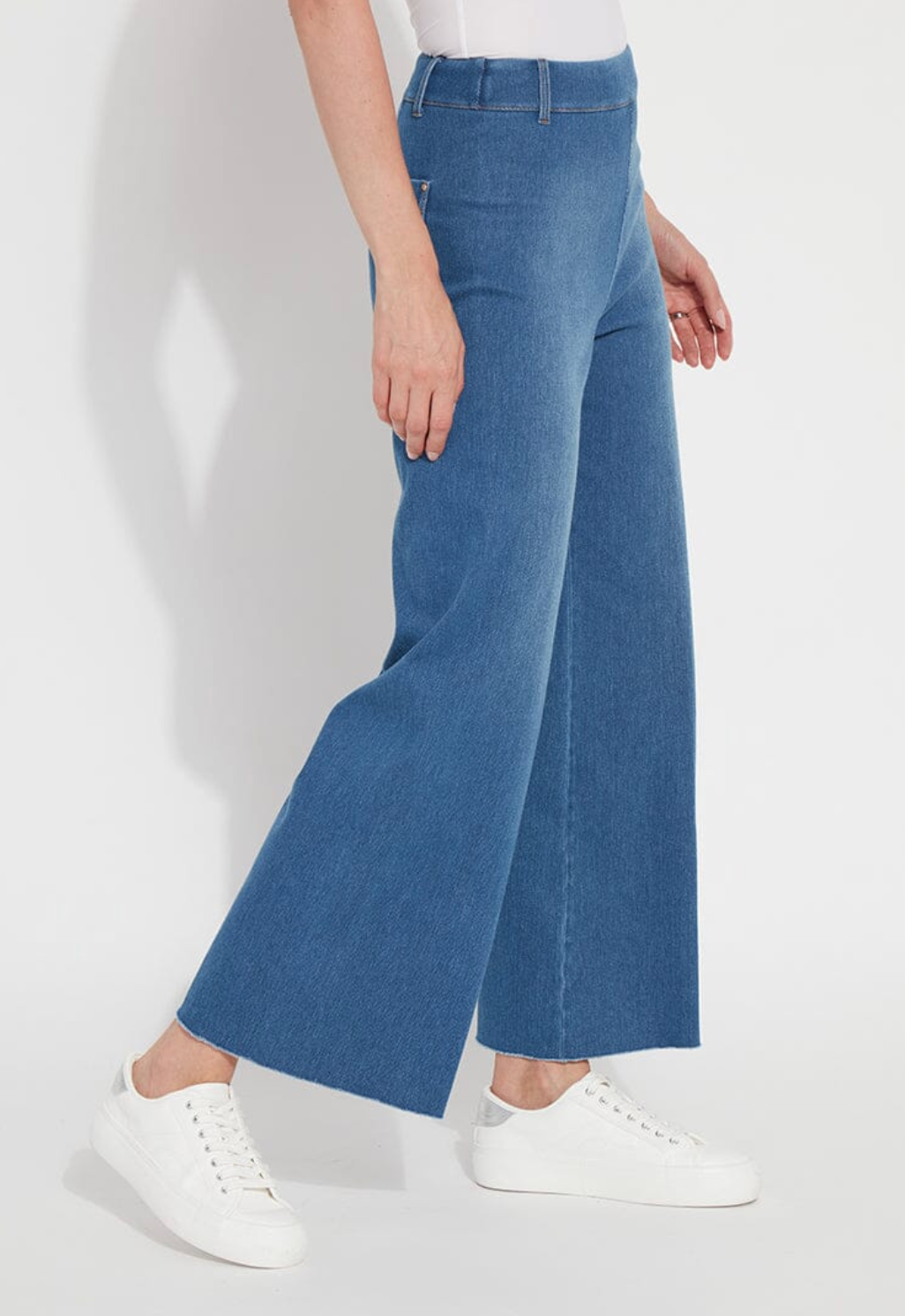 Erin Wide Leg Denim in Mid Wash