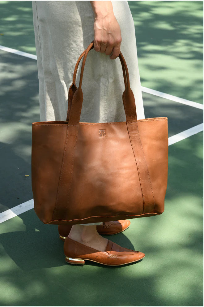 GR Medium Tote in Cognac
