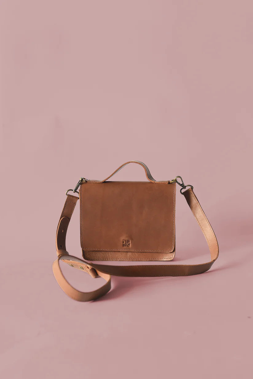 GR Small Crossbody in Cognac