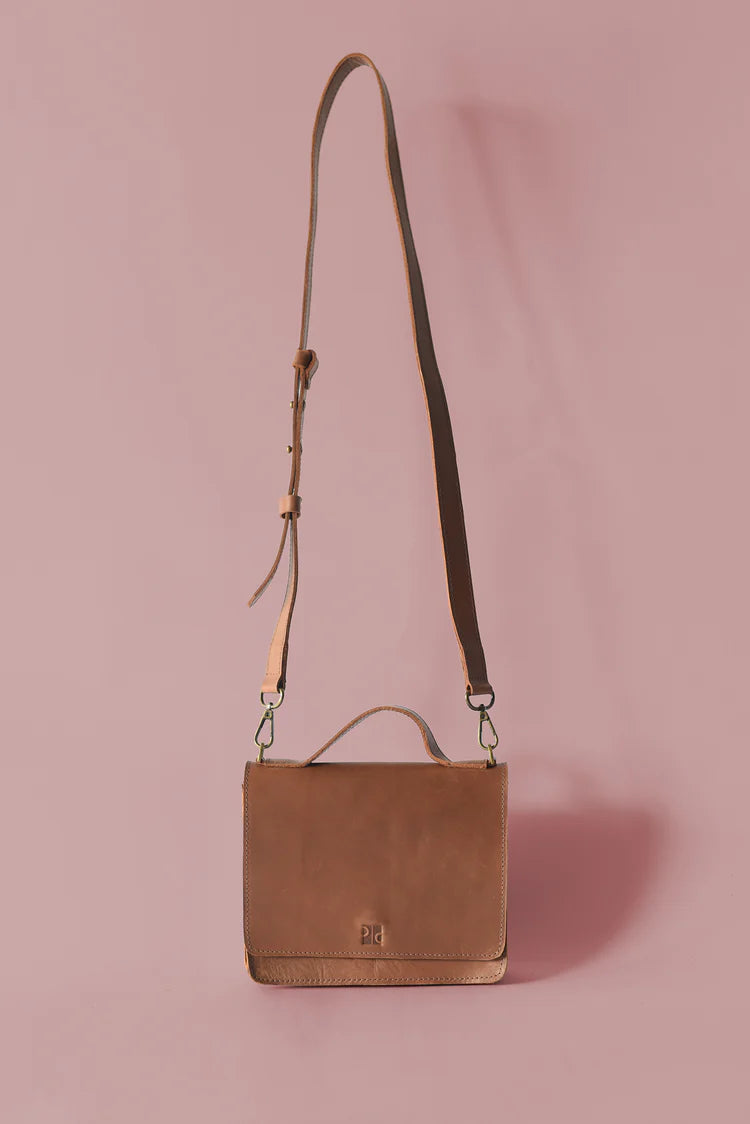 GR Small Crossbody in Cognac