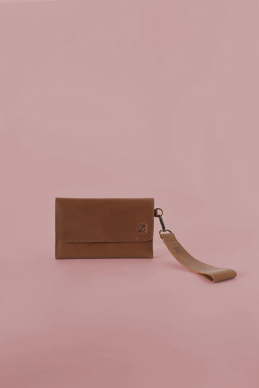 GR Wallet Wristlet in Cognac