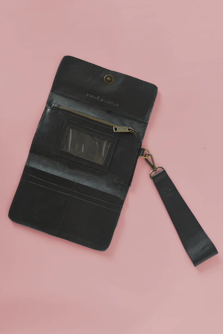 GR Wallet Wristlet in Black