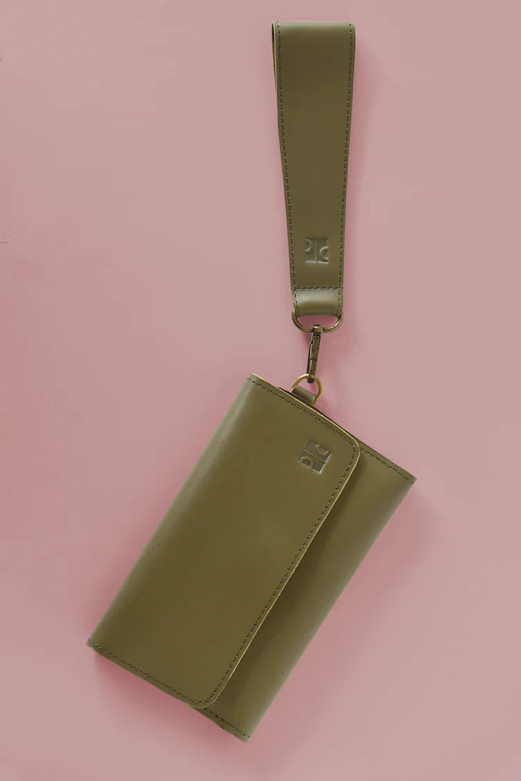 GR Wallet Wristlet in Olive