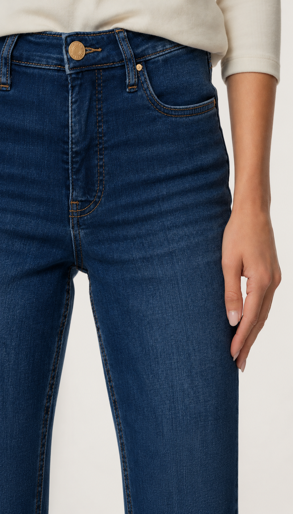 Kelsey Ankle Flare Jeans in Improve
