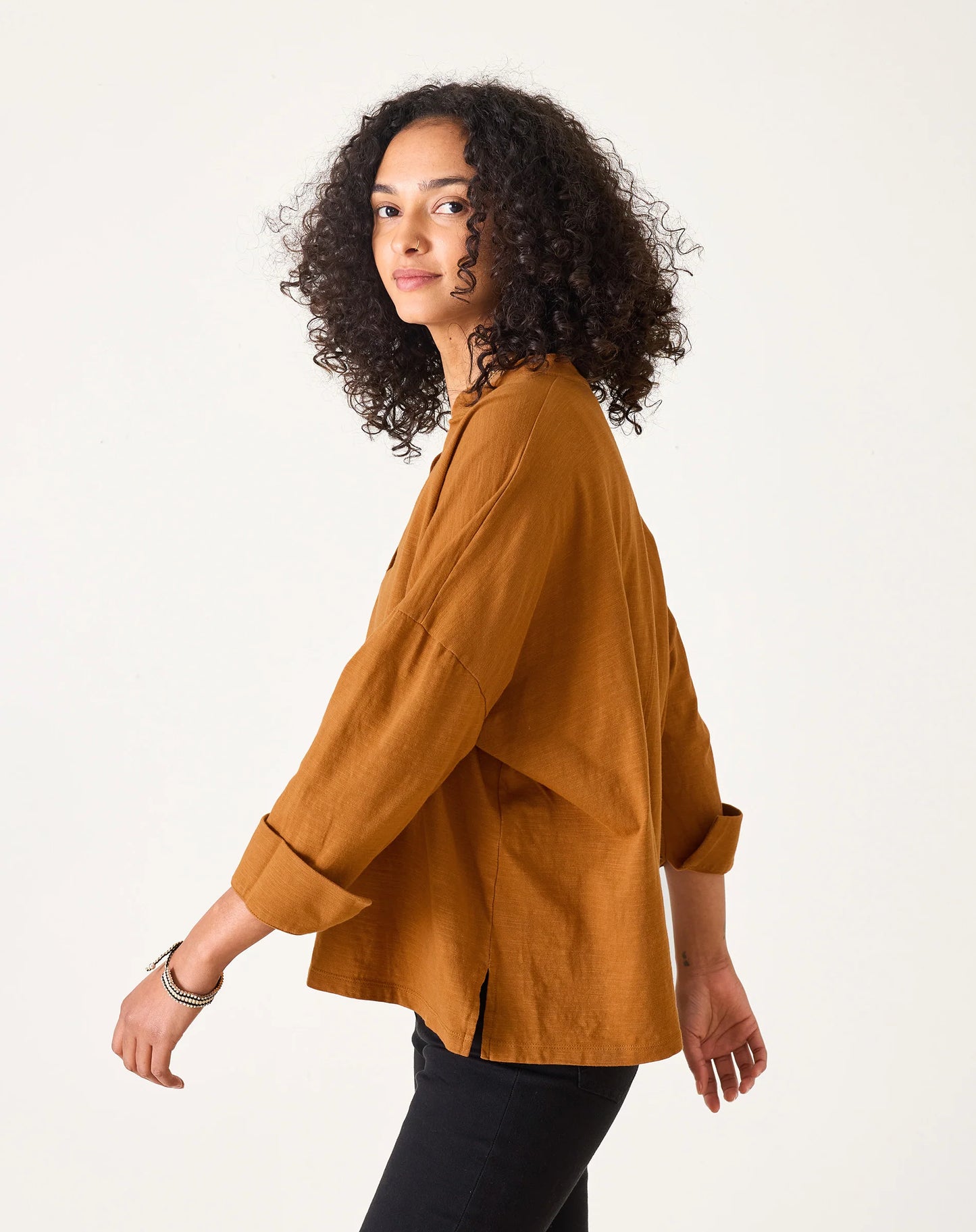 Amelia Cuff Tee in Tobacco