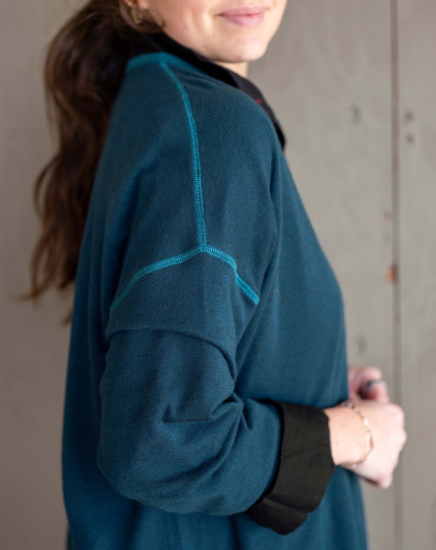 Delmar V-neck Sweater in Deep Teal