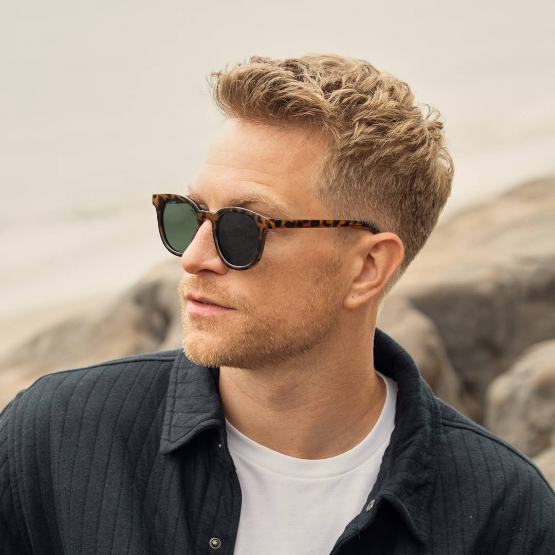 Gram Sunglasses - Honey Tortoise / Grey-Green Polarized