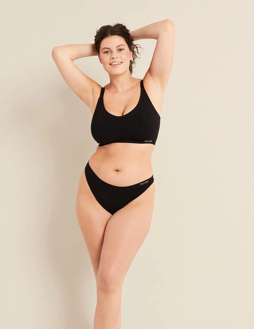 Full Bust Wireless Bra in Black