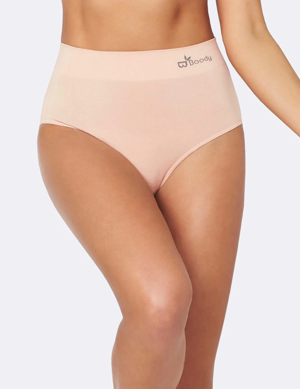 Soft nude maternity panties made of bamboo fibres
