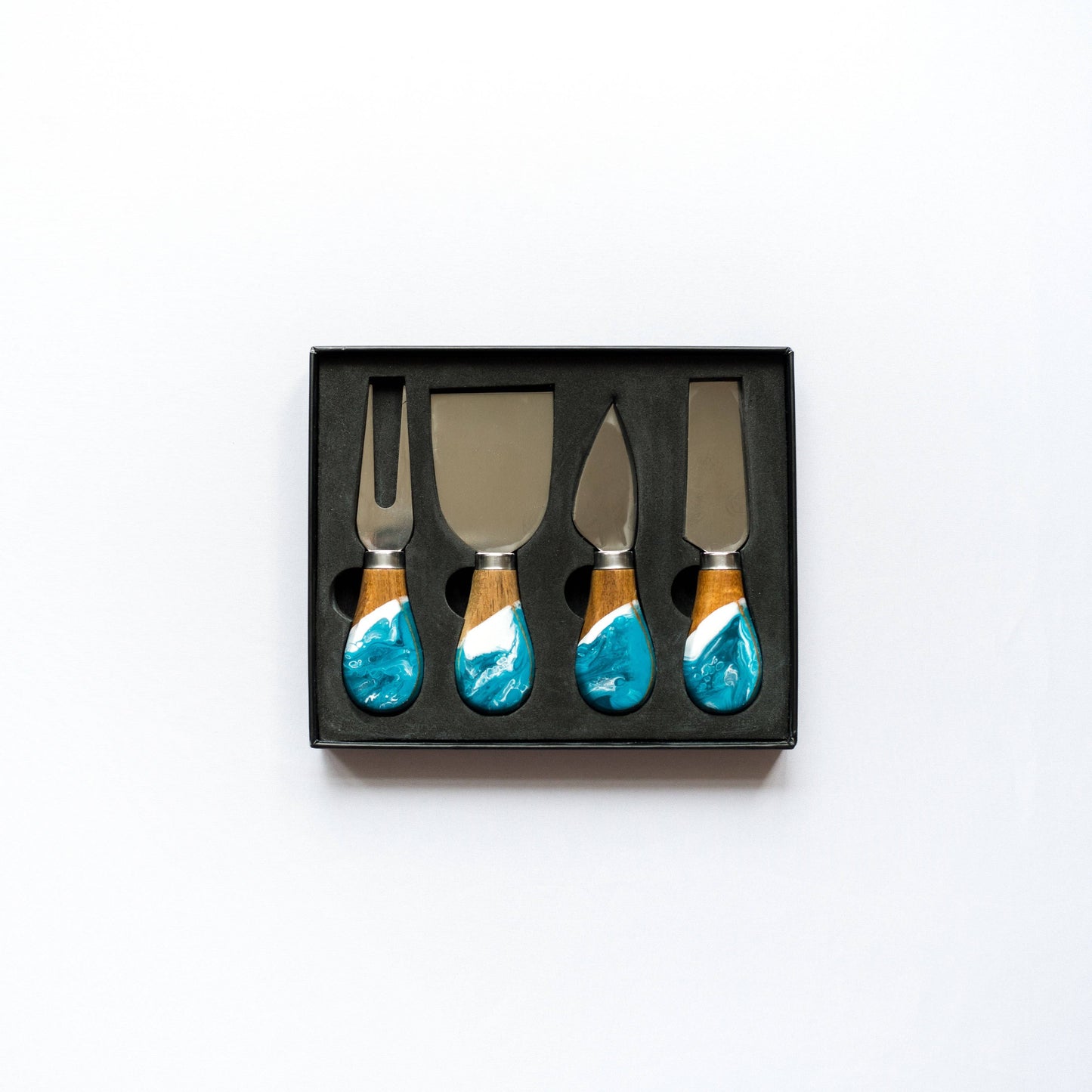 Resin Coated Cheese Knife Set in Navy