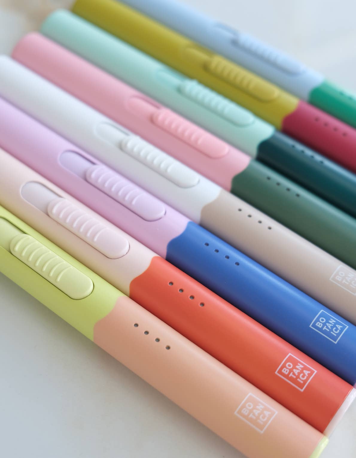 Flameless Rechargeable Lighter | Duo-Tone Coloways: Martini Olive