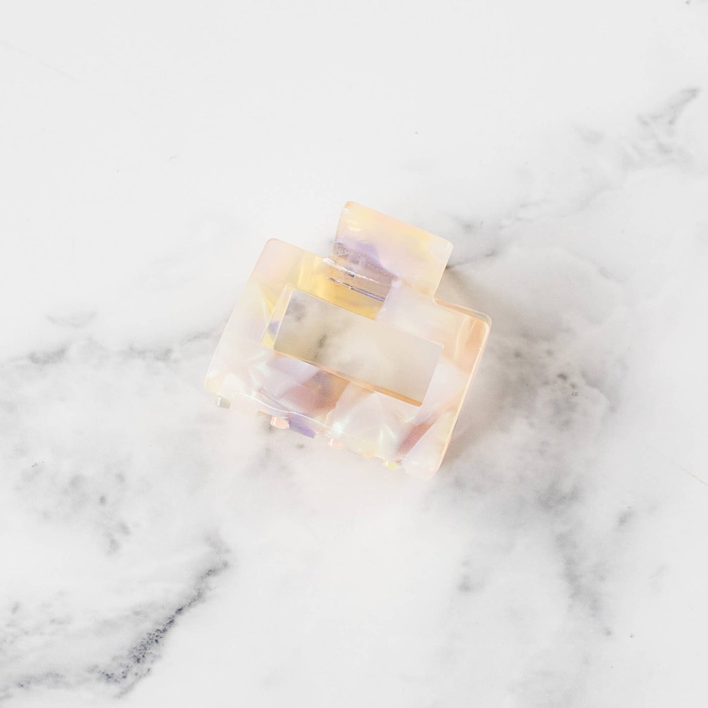 Eco Kylie Cellulose Acetate Hair Clip: Ivory Pearl