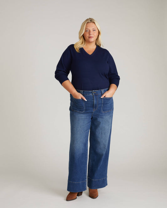 Savvy Fine Knit V Sweater in Midnight