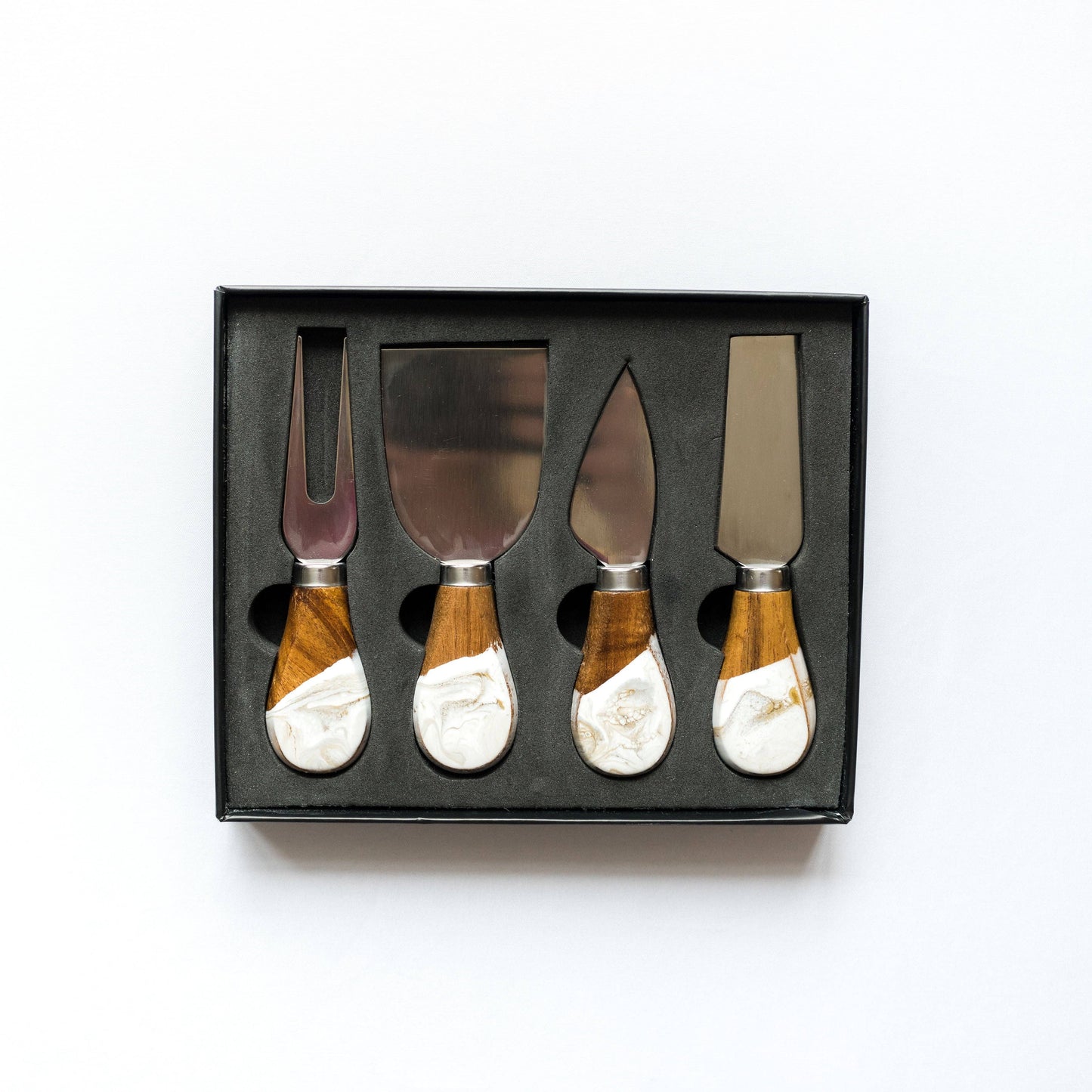 Resin Coated Cheese Knife Set in Navy