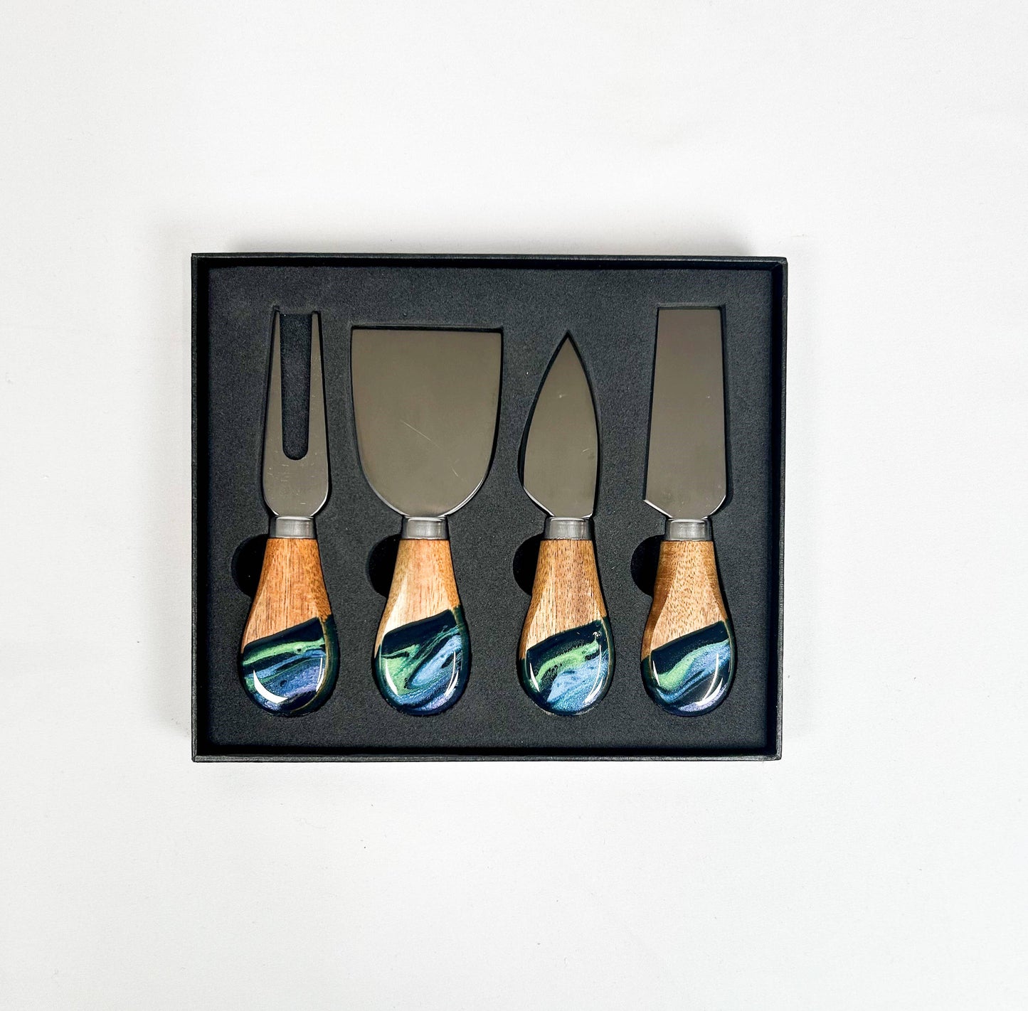 Resin Coated Cheese Knife Set in Navy