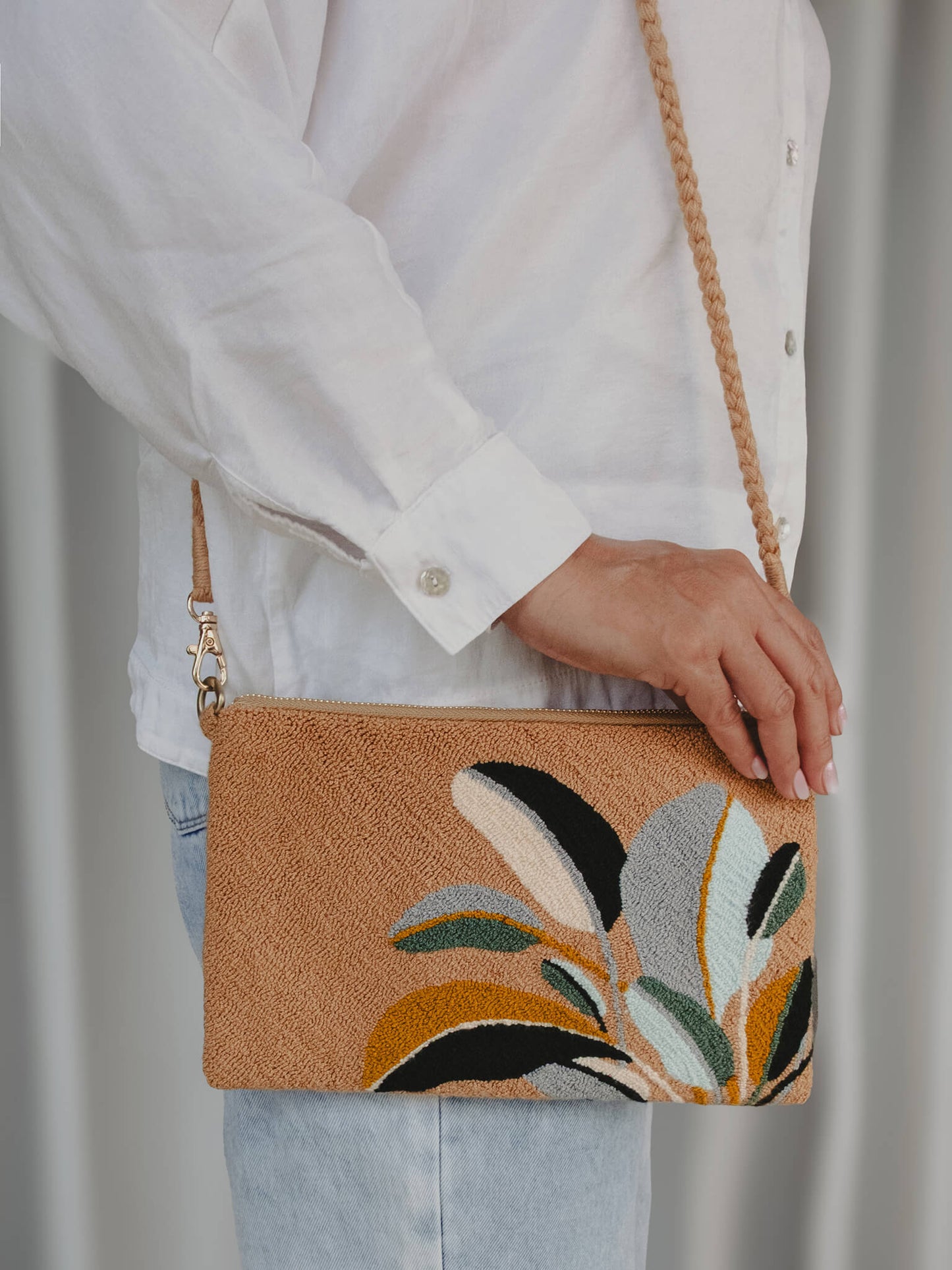 Aluna Convertible Crossbody Bag in Botanica