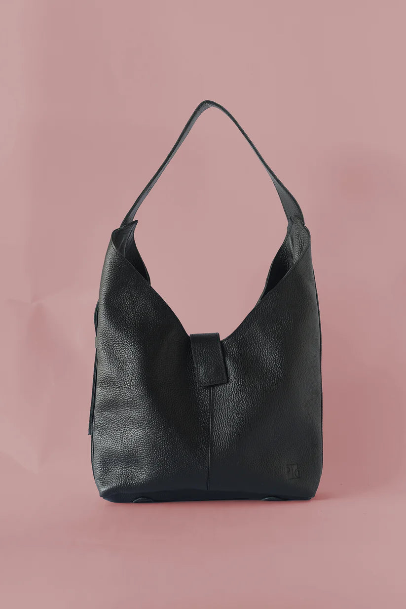 GR Bindle Bag in Pebbled Black