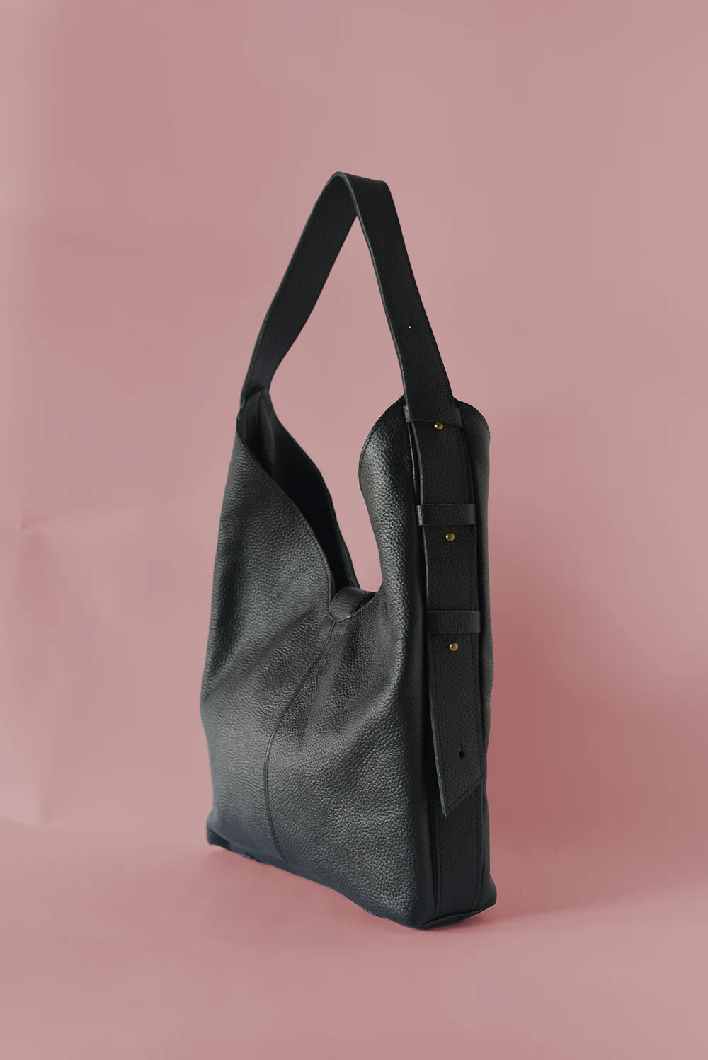 GR Bindle Bag in Pebbled Black