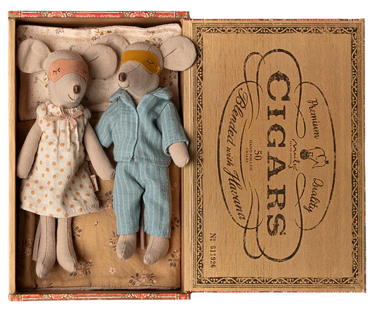 Mum & Dad Mouse in Cigar Box