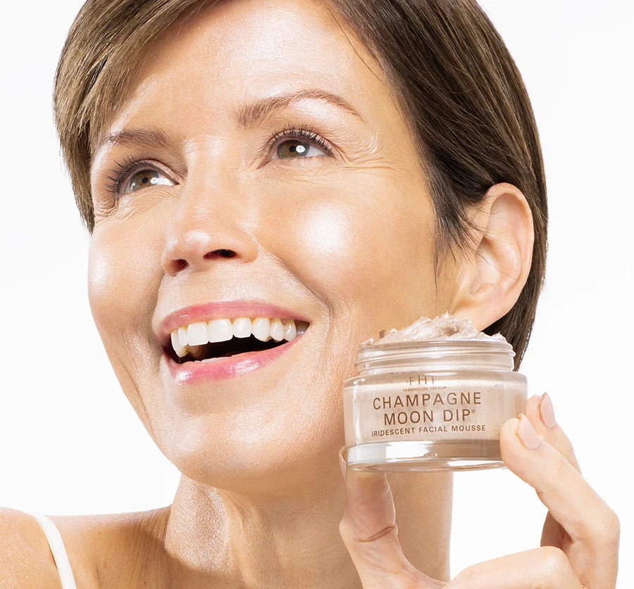 Champagne Moon Dip Illuminating Mousse