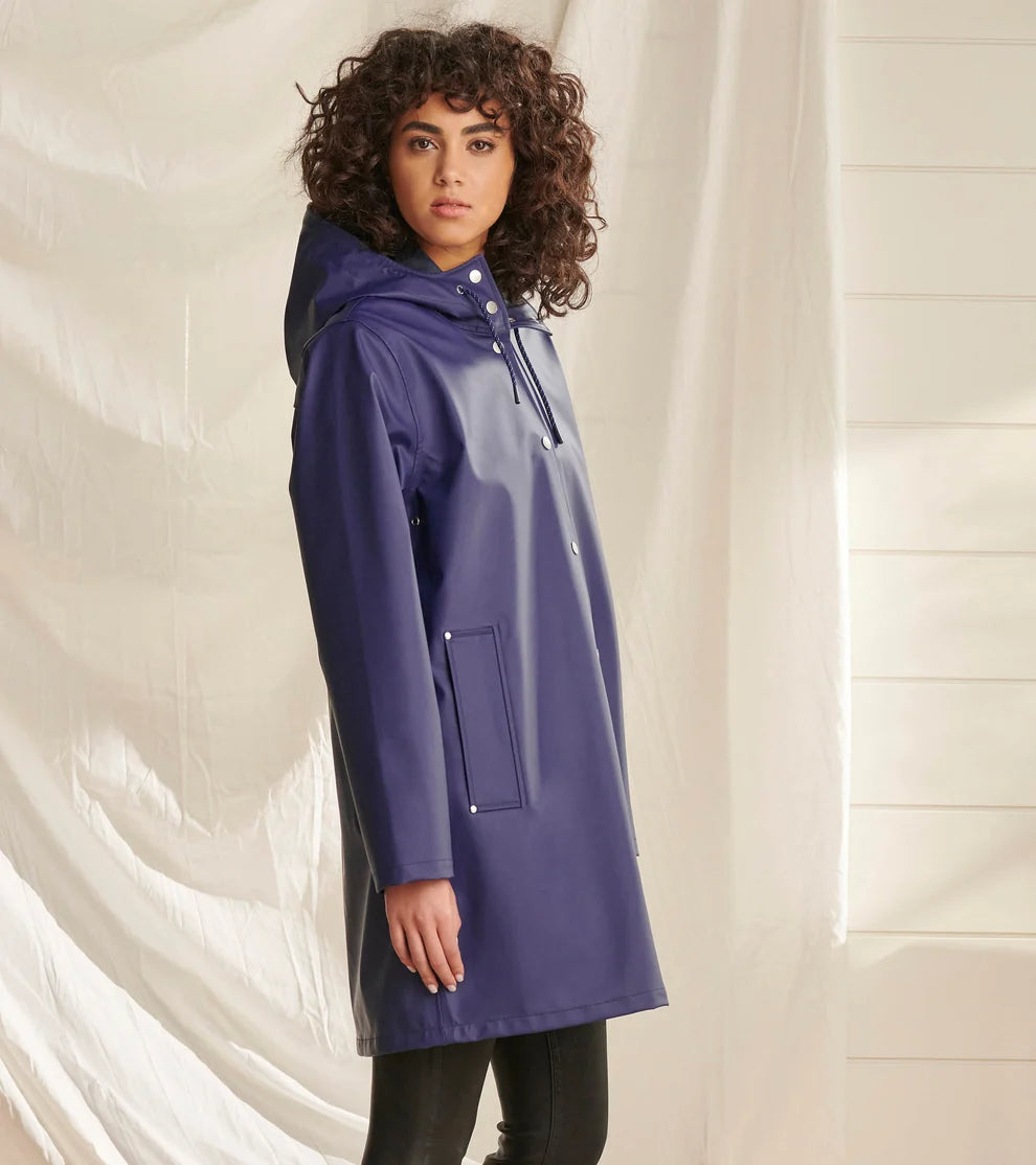 Newport Rain Jacket in Navy