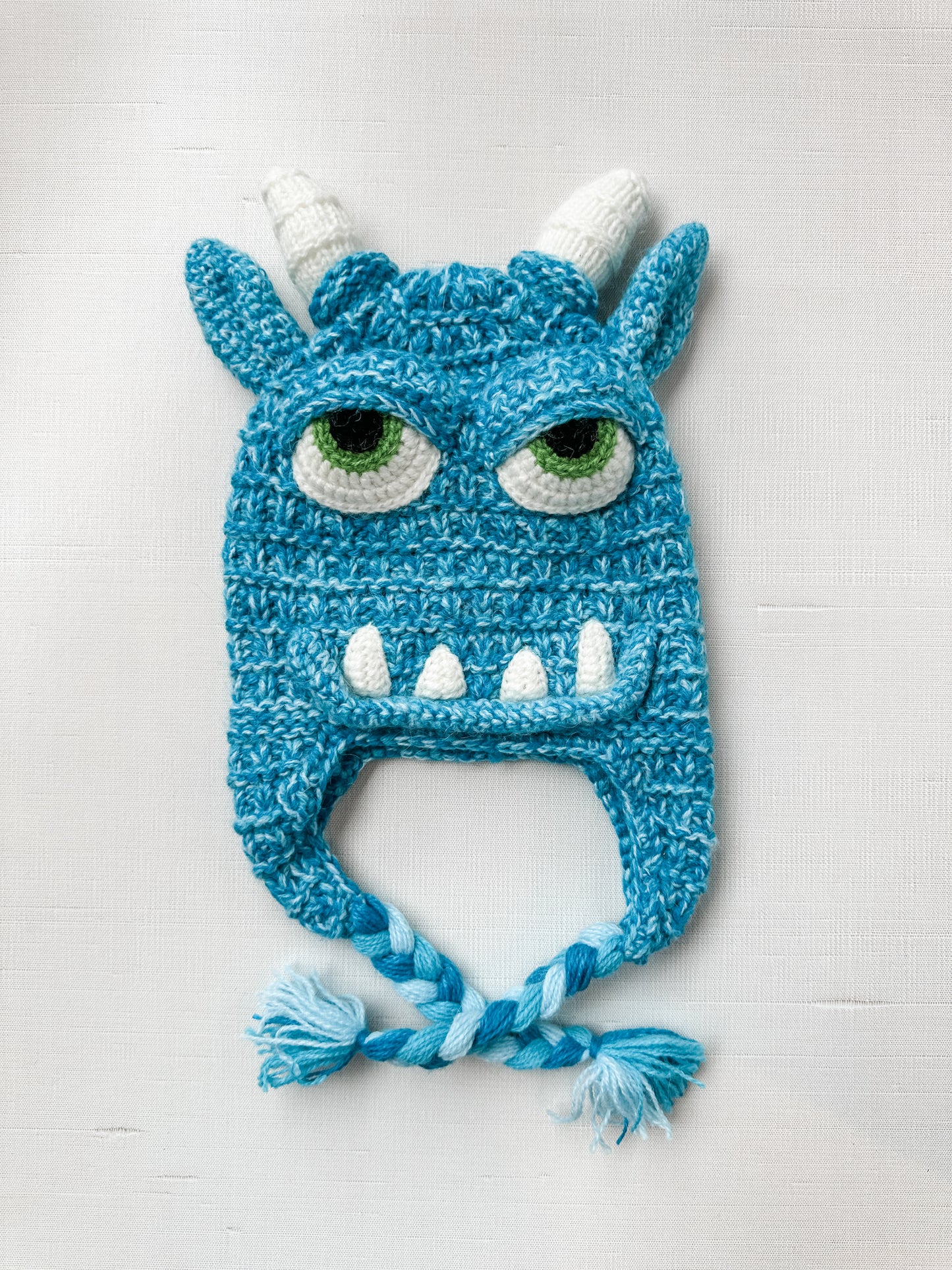 Kids Monster Hat in Ojos in Blue