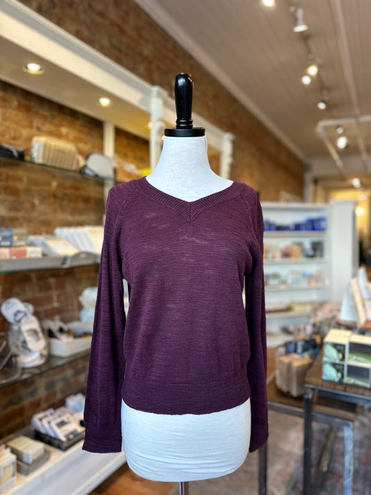 Long Sleeve Wide Neck Sweater Top in Warm Wine