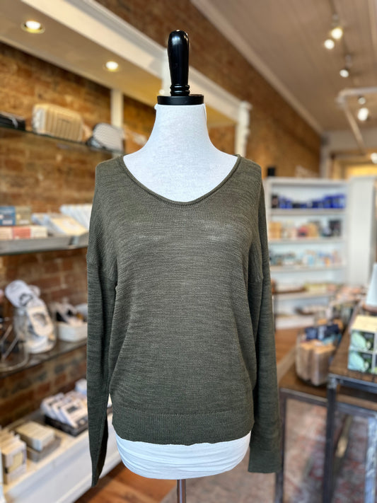 Long Sleeve U-Neck Sweater Top in True Olive