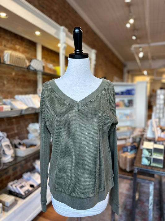 Long Sleeve V-Neck Top in True Olive