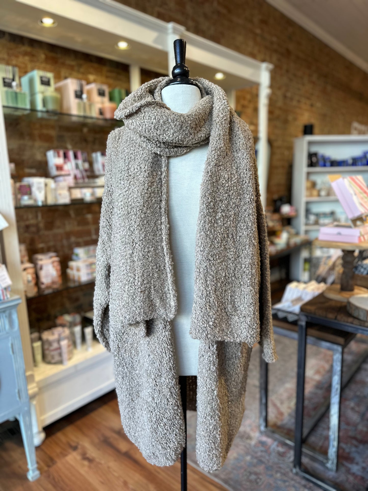 Peregrine Cardigan and Scarf Set in Caramel