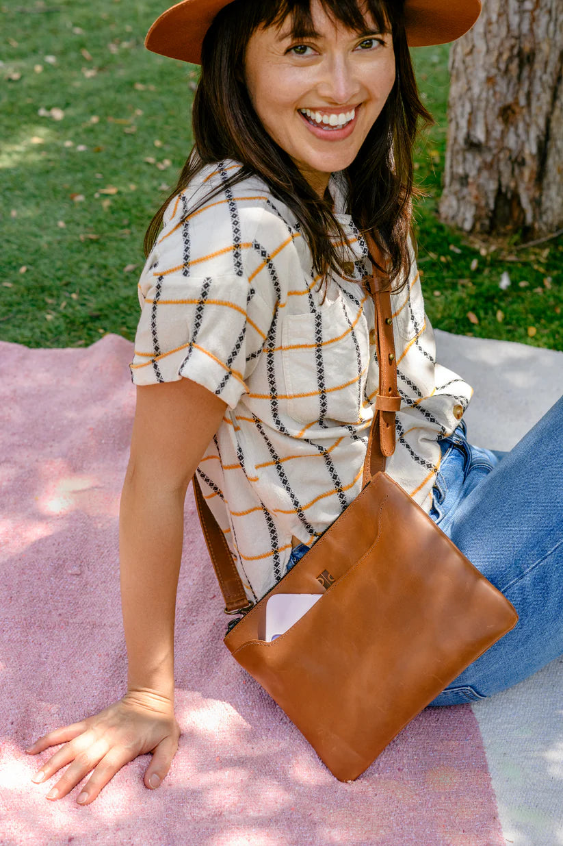GR Simple Crossbody in Cognac