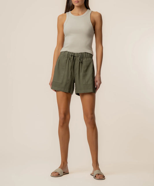Katana Linen Shorts in Forest