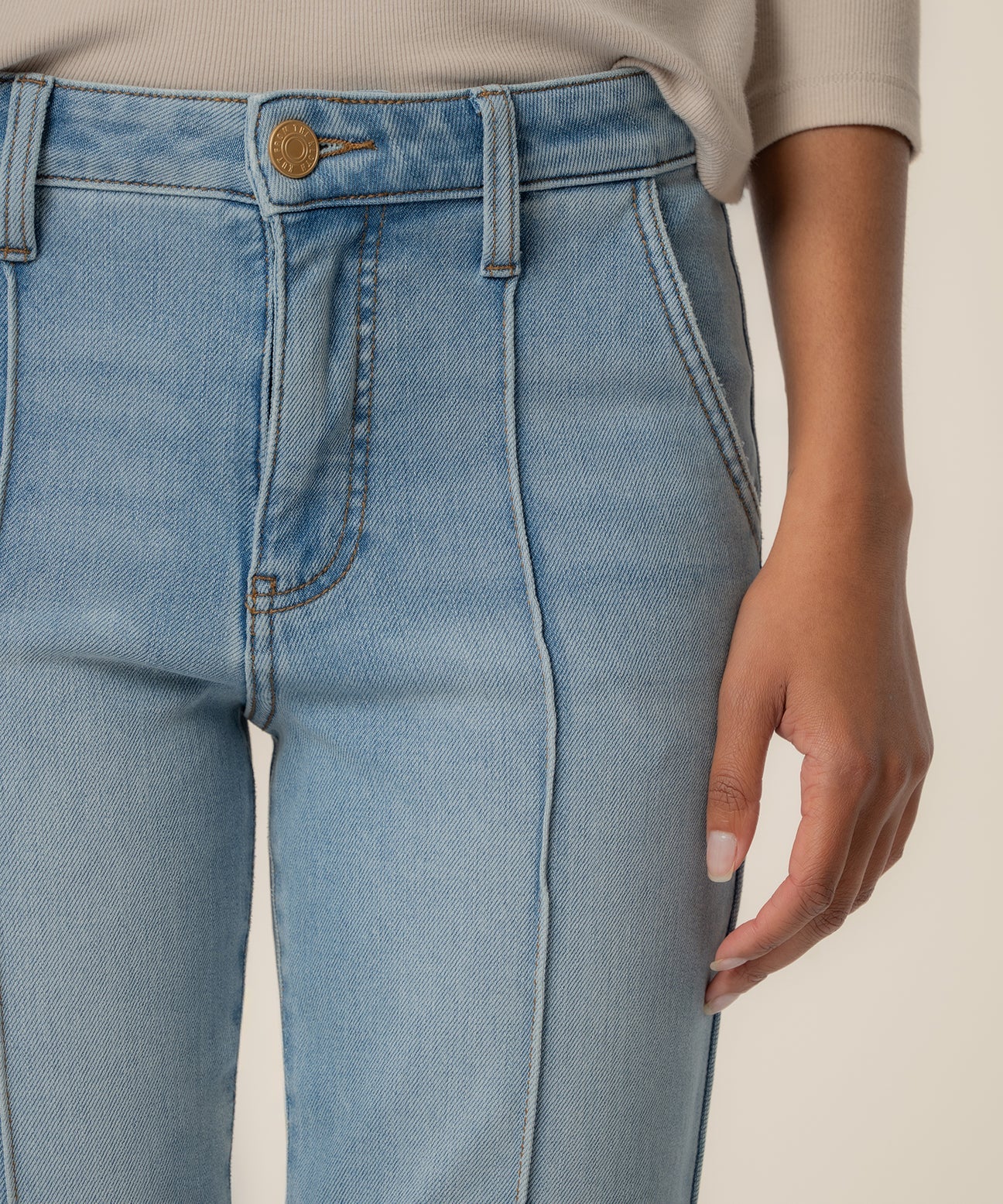 Ana High Rise Flare Jean in Considered