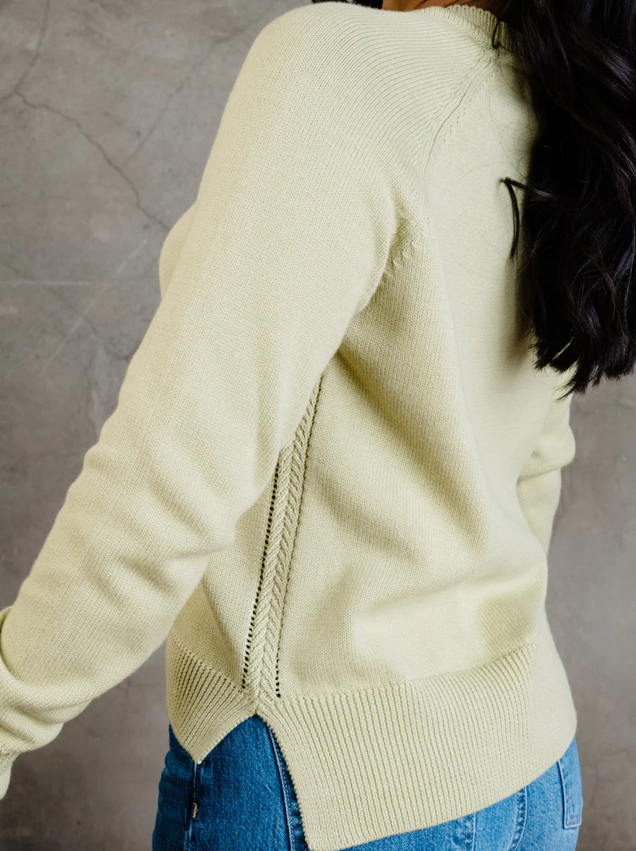 Kelly Relaxed Pullover Sweater in Pear