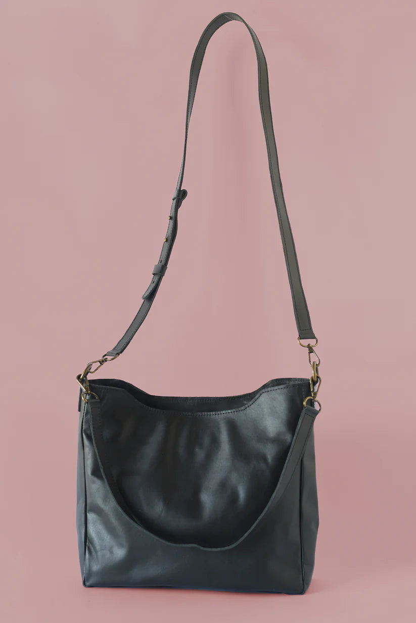 GR Mid-Sized Crossbody in Black