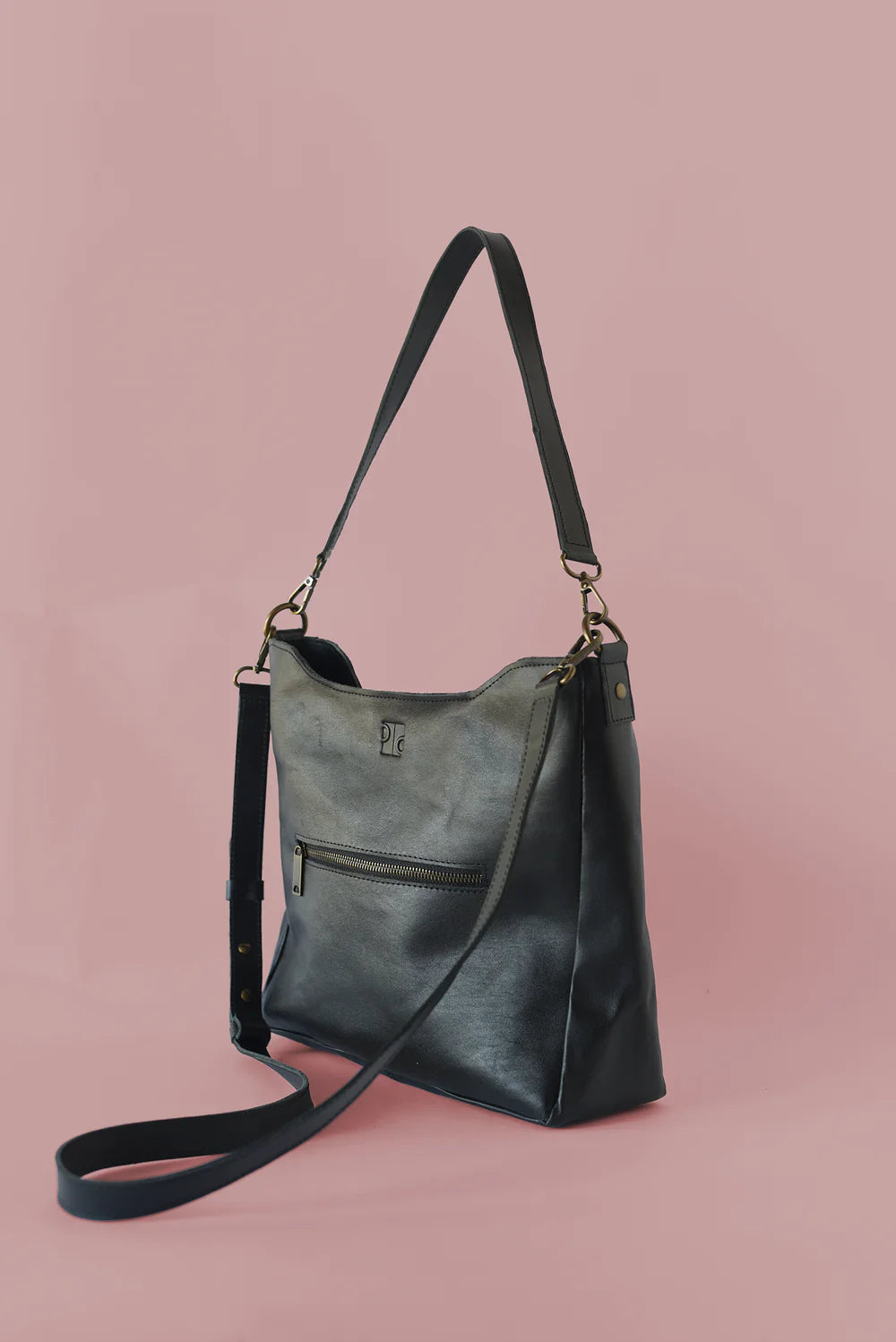 GR Mid-Sized Crossbody in Black